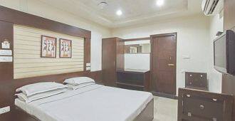 Hotel RL Grand, Kakinada 3